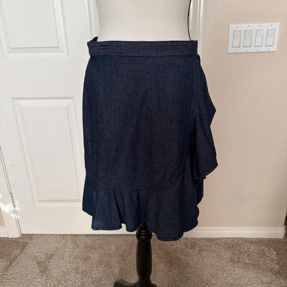 Draper James Chambray Faux Wrap Skirt – Size 6 – Ruffle Hem - Picture 1 of 2
